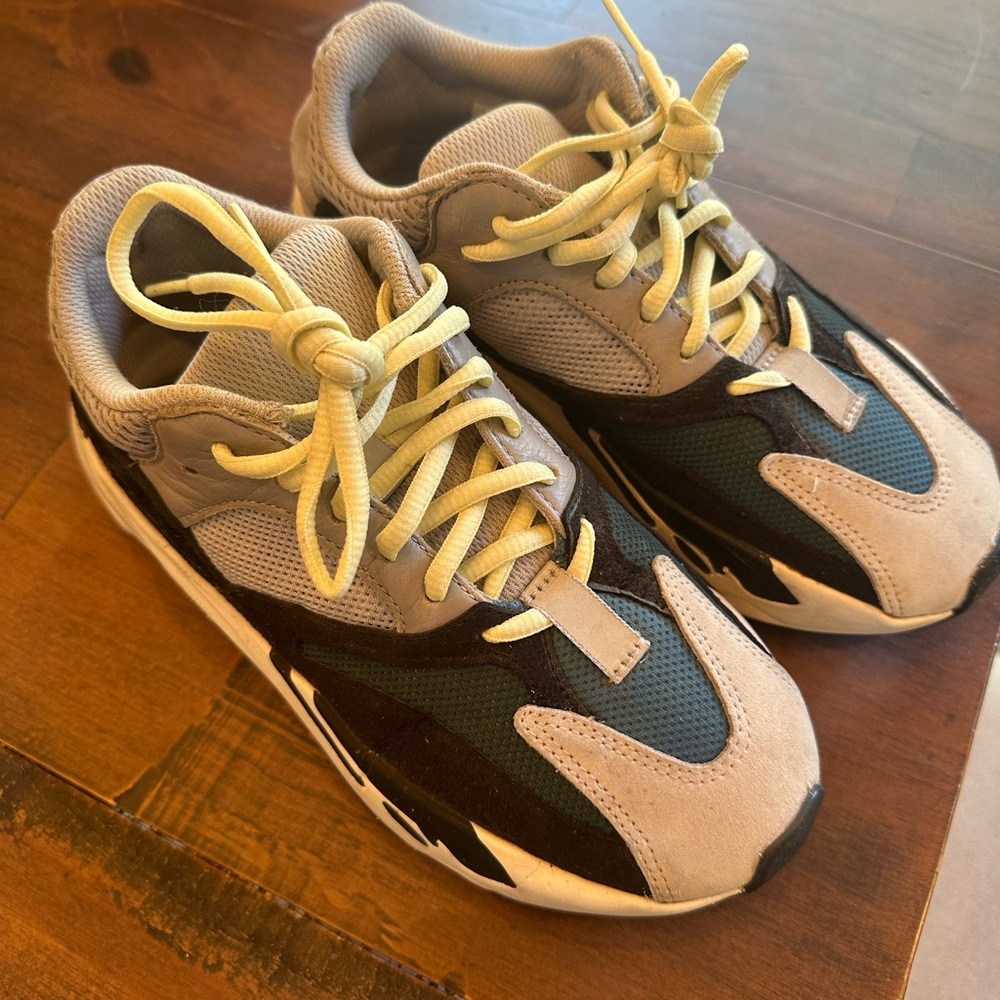 Authentic Yeezy Waverunner (without box)